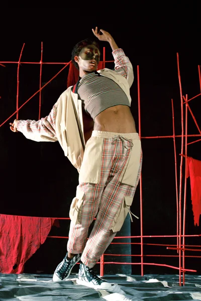 Look 19
